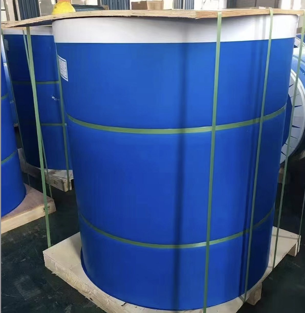 prepainted‑galvanized‑steel‑coil‑ppgi‑coil‑wood‑pallet‑packaging‑factory‑warehouse